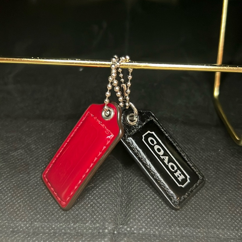 COACH Leather Tags❤️🖤